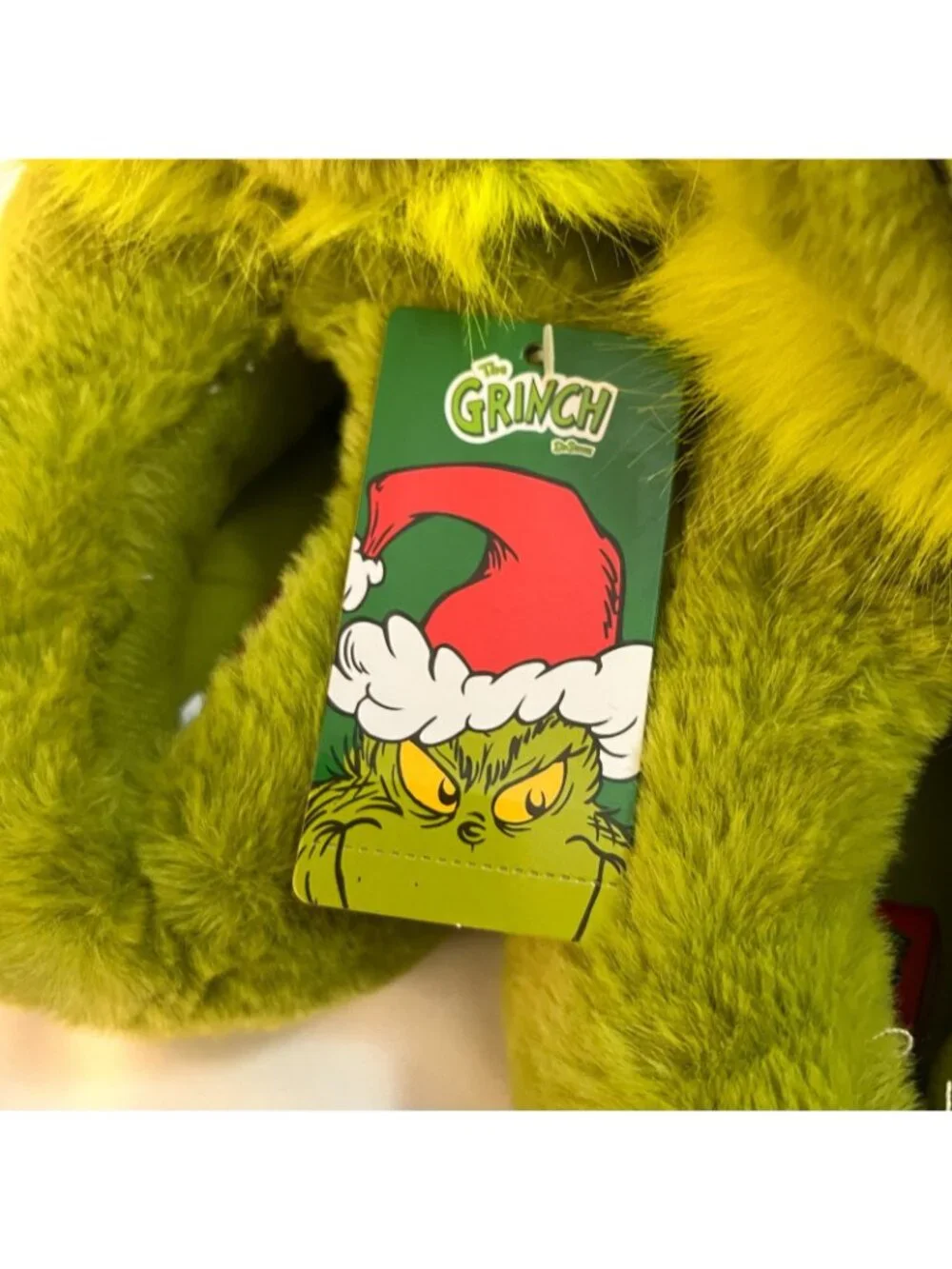 Dr Seus The Grinch Fluffy Slippers Sz 11-12 Kids NWT